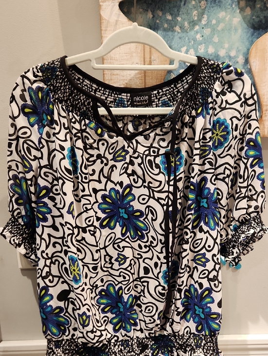 Nicole Tops - EUC Nicole Floral-Print Blue & Black Women's Peasant Top SZ L